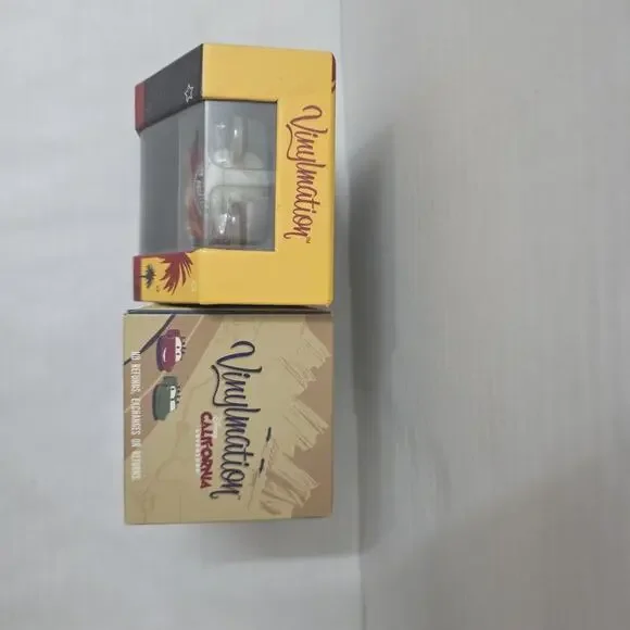 Lot Of 2 Disney Parks Vinylmation California Adventure Red Car Trolley New - Picture 4 of 5